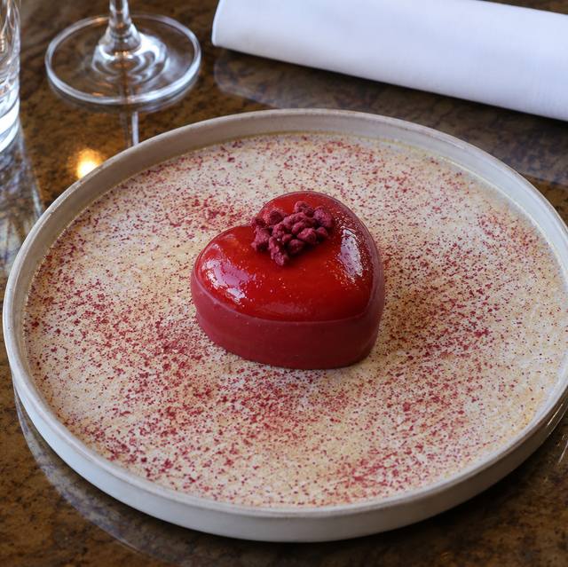 Corazón Rojo, postre de chocolate Guanaja en forma de corazón